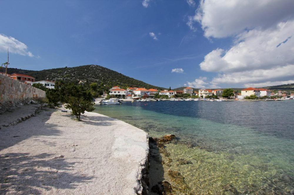 Apartmani Tamaris Vinišće 외부 사진